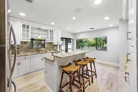 Building Photo - 6140 SW 56th Ct