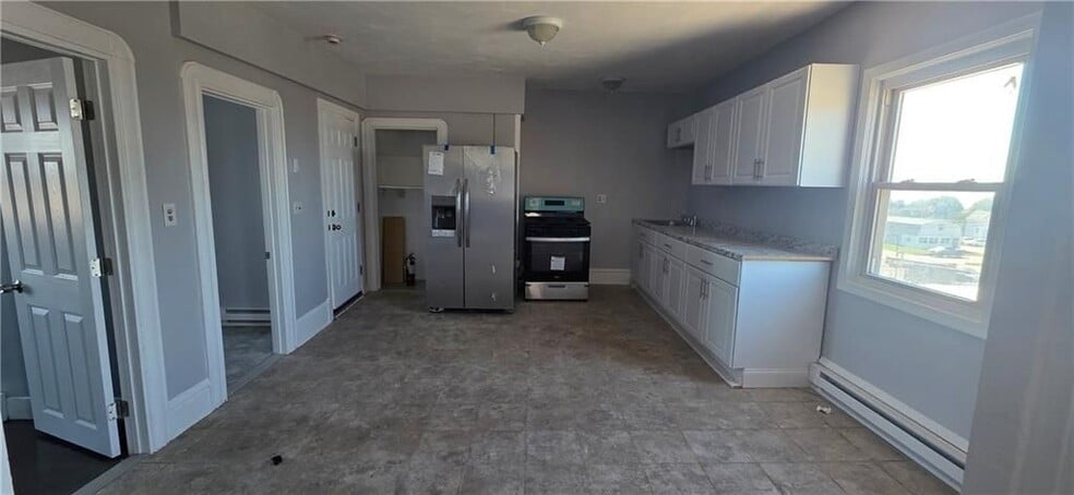 Building Photo - 62 Main Rd