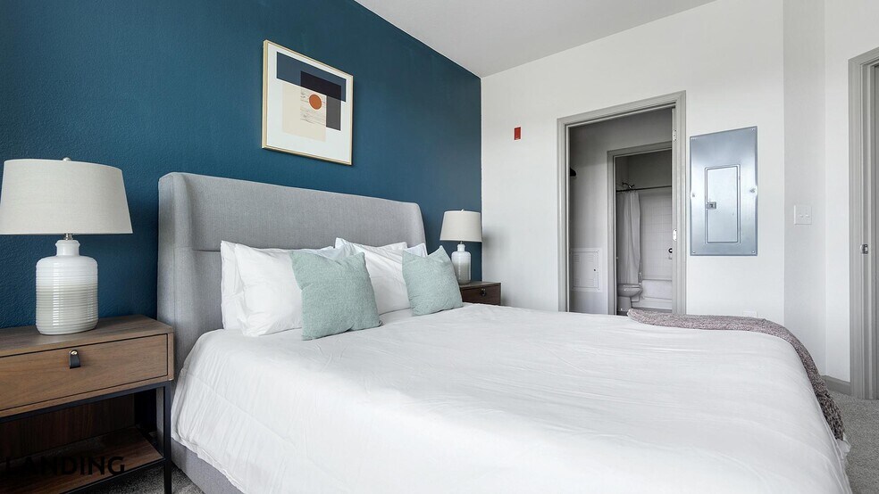 Building Photo - 10051 Perimeter Station Dr