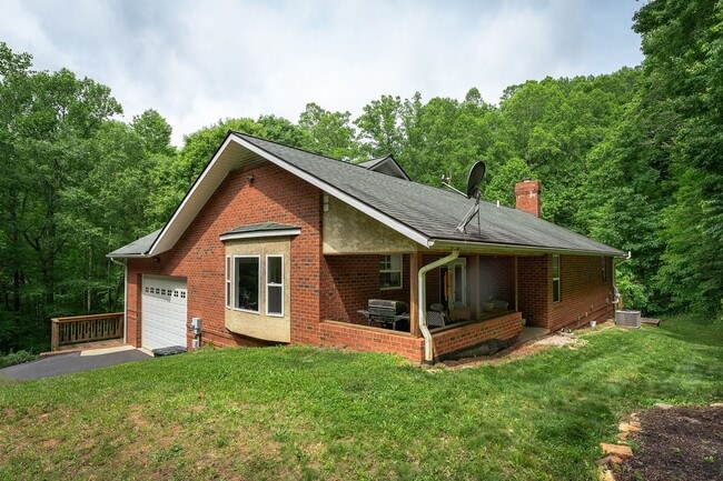 Building Photo - Indian Falls Estates
