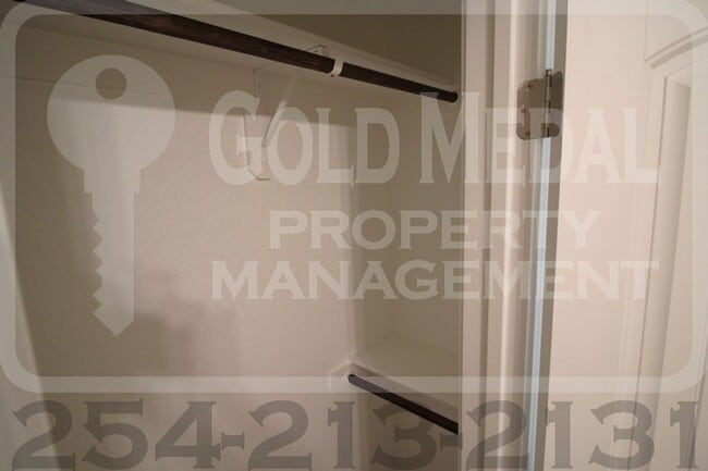 Building Photo - 5103-5105 Red Rose Crossing