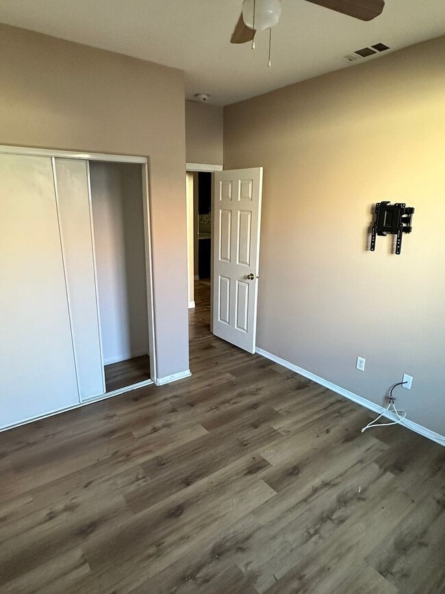 Building Photo - Spacious 4-Bedroom Home in Prime Moreno Valley Location