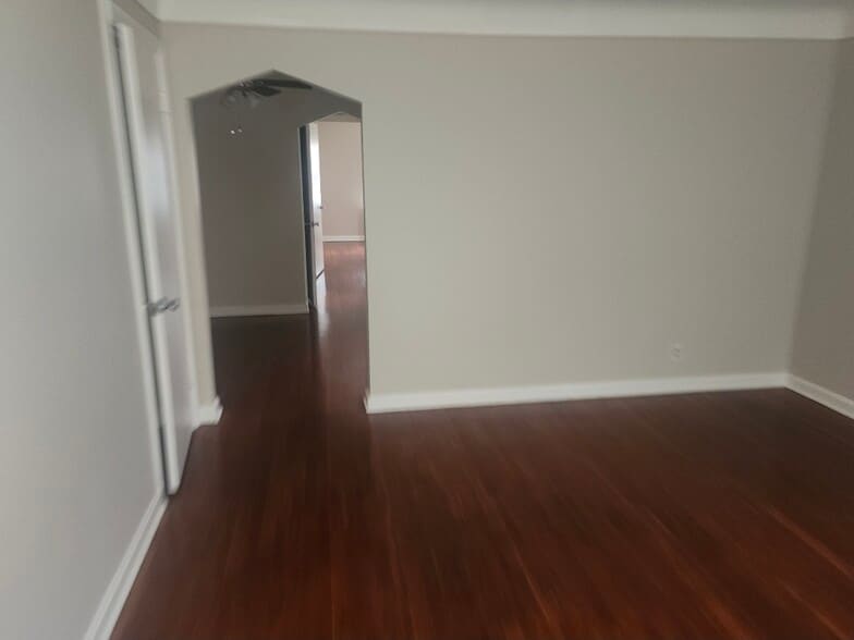 Building Photo - 5009 Newfield Ave