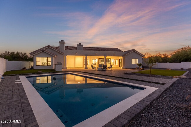 Primary Photo - 8156 E Questa Rd