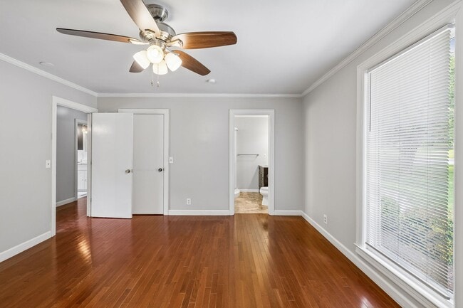 Building Photo - 326 Draper Cir
