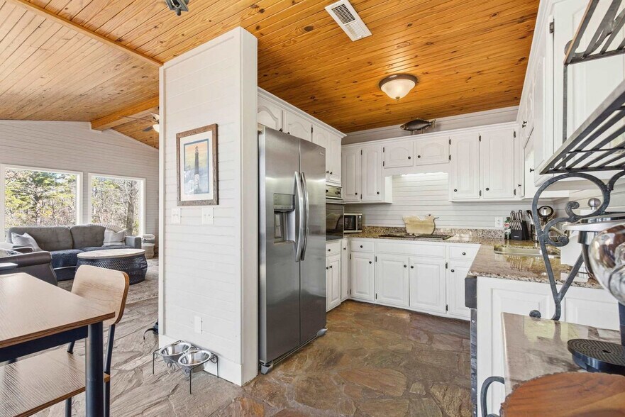Building Photo - 13347 Sims Estate Dr