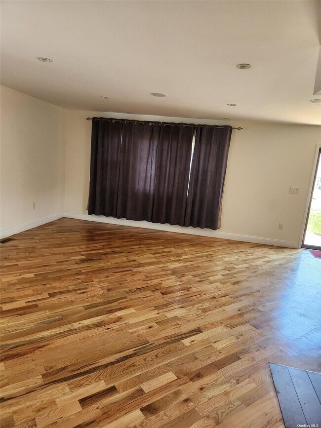 Building Photo - 145-98 222nd St