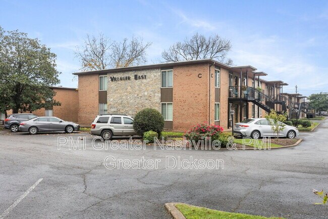 Building Photo - 3600 Hillsboro Pike