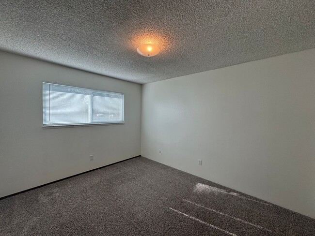 Building Photo - Location, Location  -  3 Bedroom, 2 Bath H...