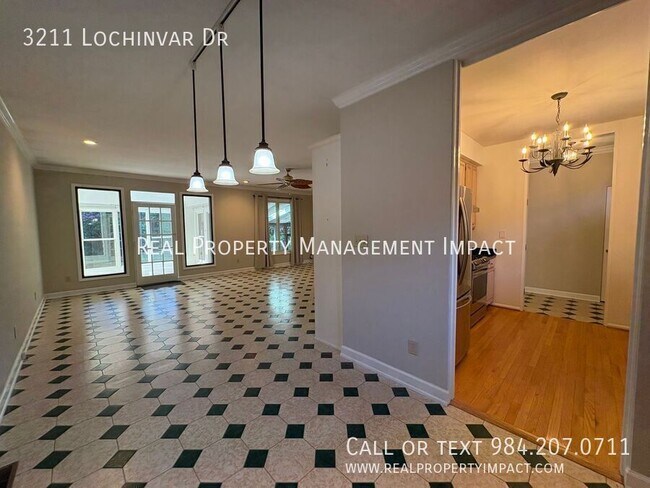 Building Photo - 3211 Lochinvar Dr