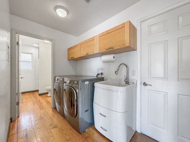 Building Photo - Spanish-style home in Ridgemark