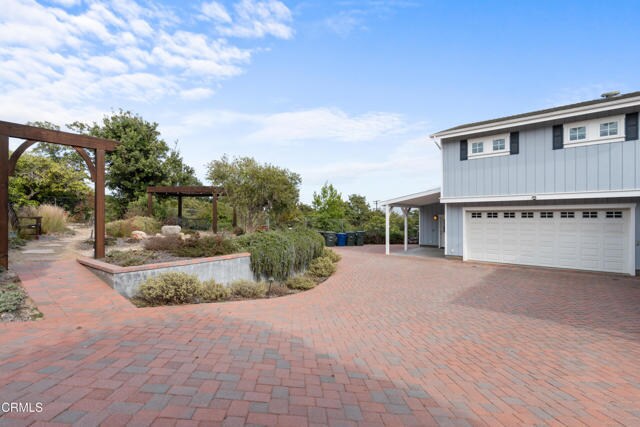 Building Photo - 2102 Buena Vista Dr