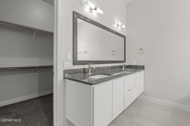 Building Photo - 12668 Desert Dove Ave