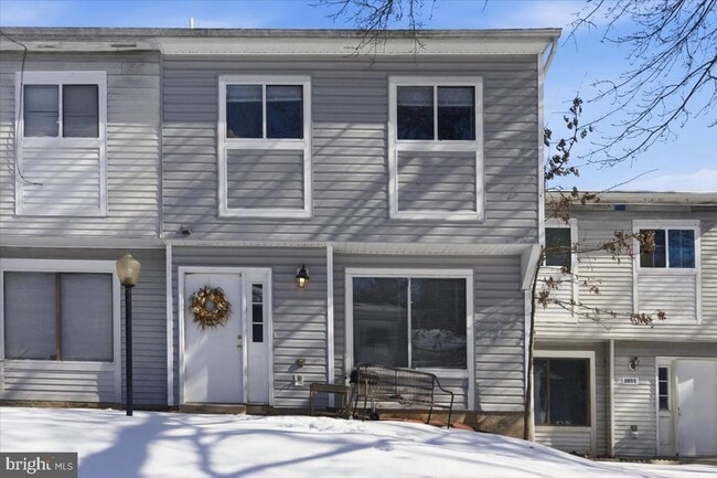 Building Photo - 3053 Heathcote Rd