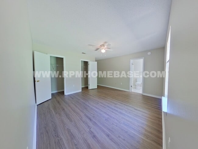 Building Photo - Charming & Updated 3BR/2BA plus Flex Room with Massive Privacy-Fenced Backyard