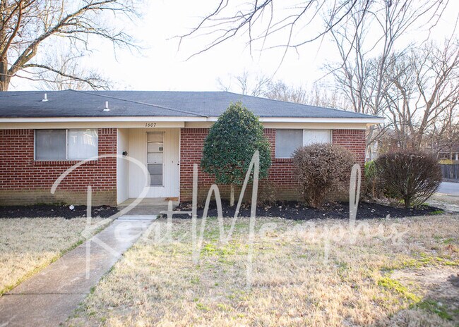 Building Photo - 1607 Forest Ave