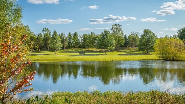 Building Photo - 1 Old Fairway Rd