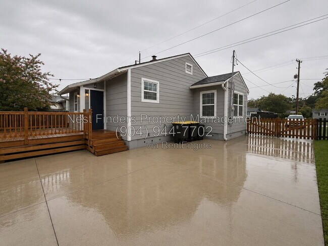 Building Photo - 1293 Hamilton St