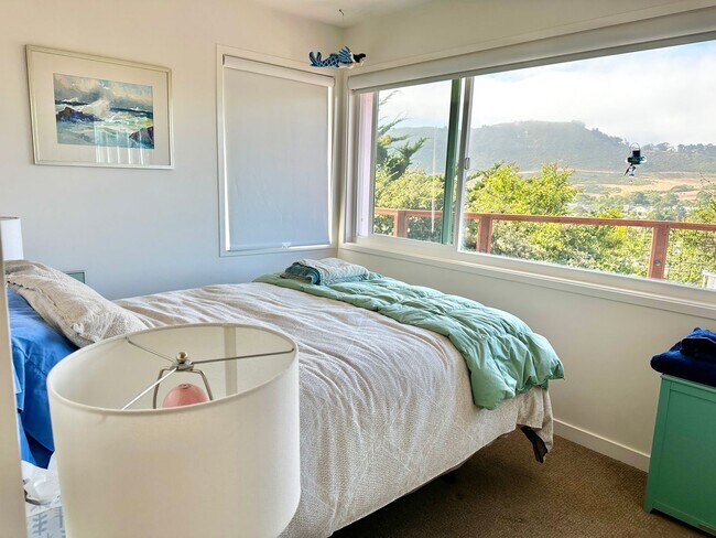 Building Photo - Hatton Fields Retreat with Guest Suite and...