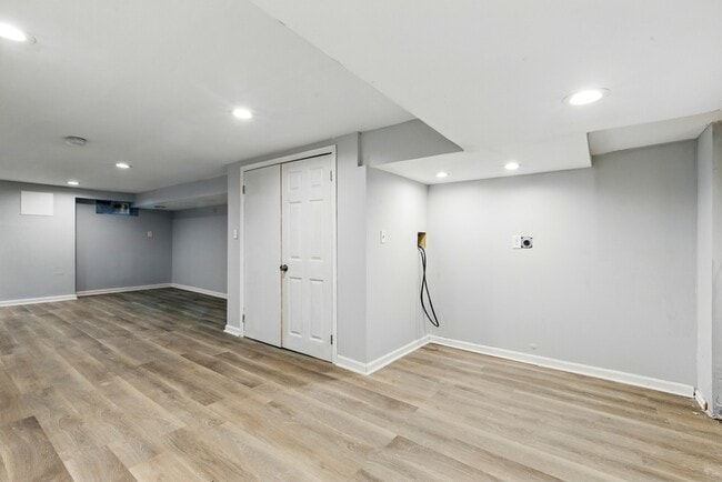 Building Photo - 3527 Wabash Ave