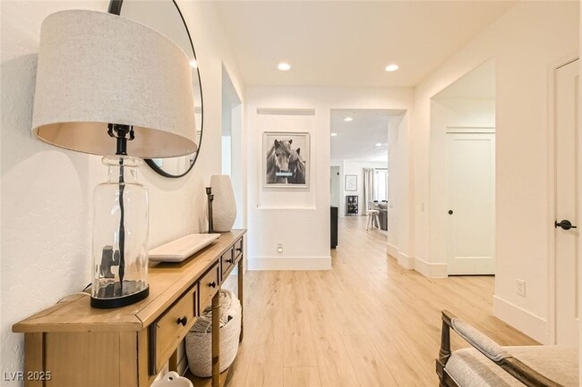 Building Photo - 2724 Mintlaw Ave