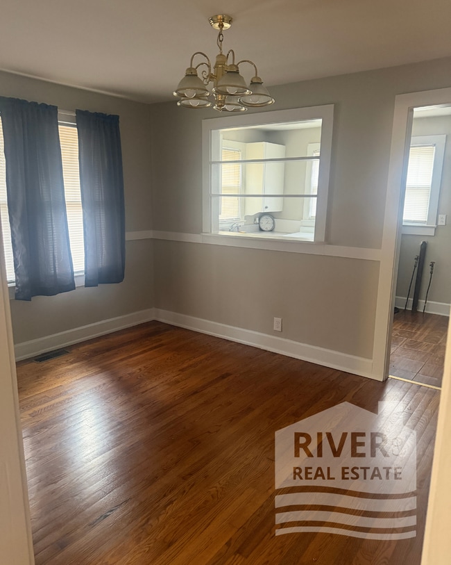 Building Photo - 112 Garfield Ave