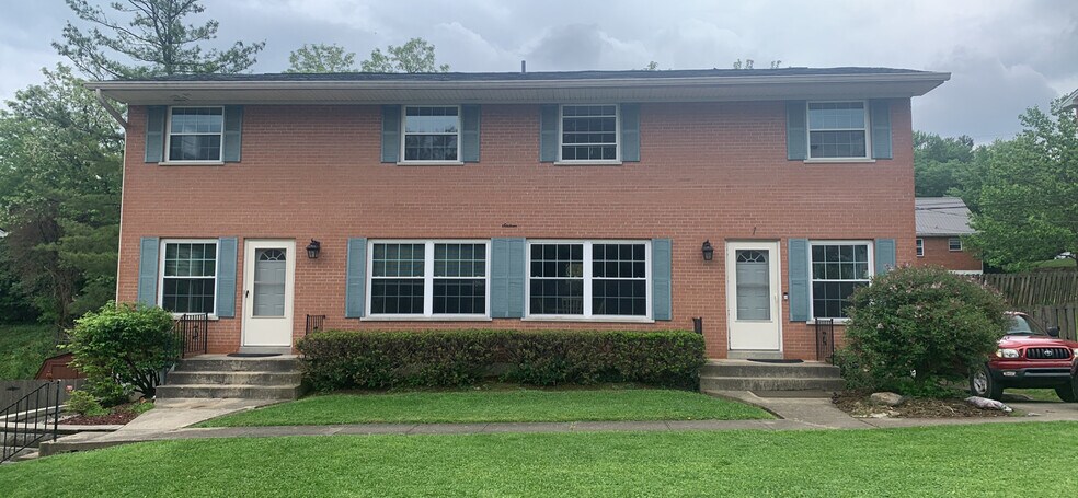 Primary Photo - 16 Kyles Ln