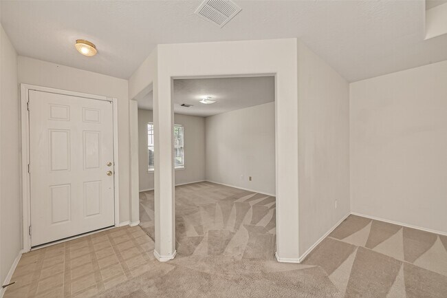 Building Photo - 19119 Yaupon Ranch Dr