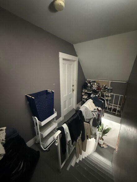 Building Photo - 509 Medford St