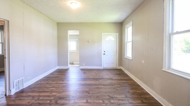 Building Photo - 7612 Colgate Ave