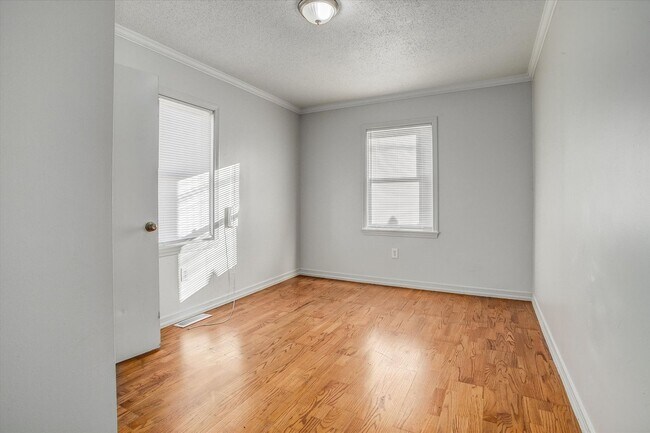 Building Photo - 11120 E 57 St