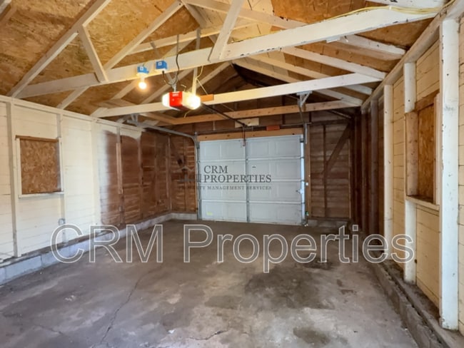 Building Photo - 909 W Virginia Ave