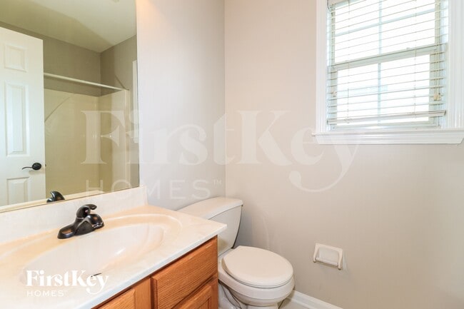 Building Photo - 4568 Park Ridge Pkwy