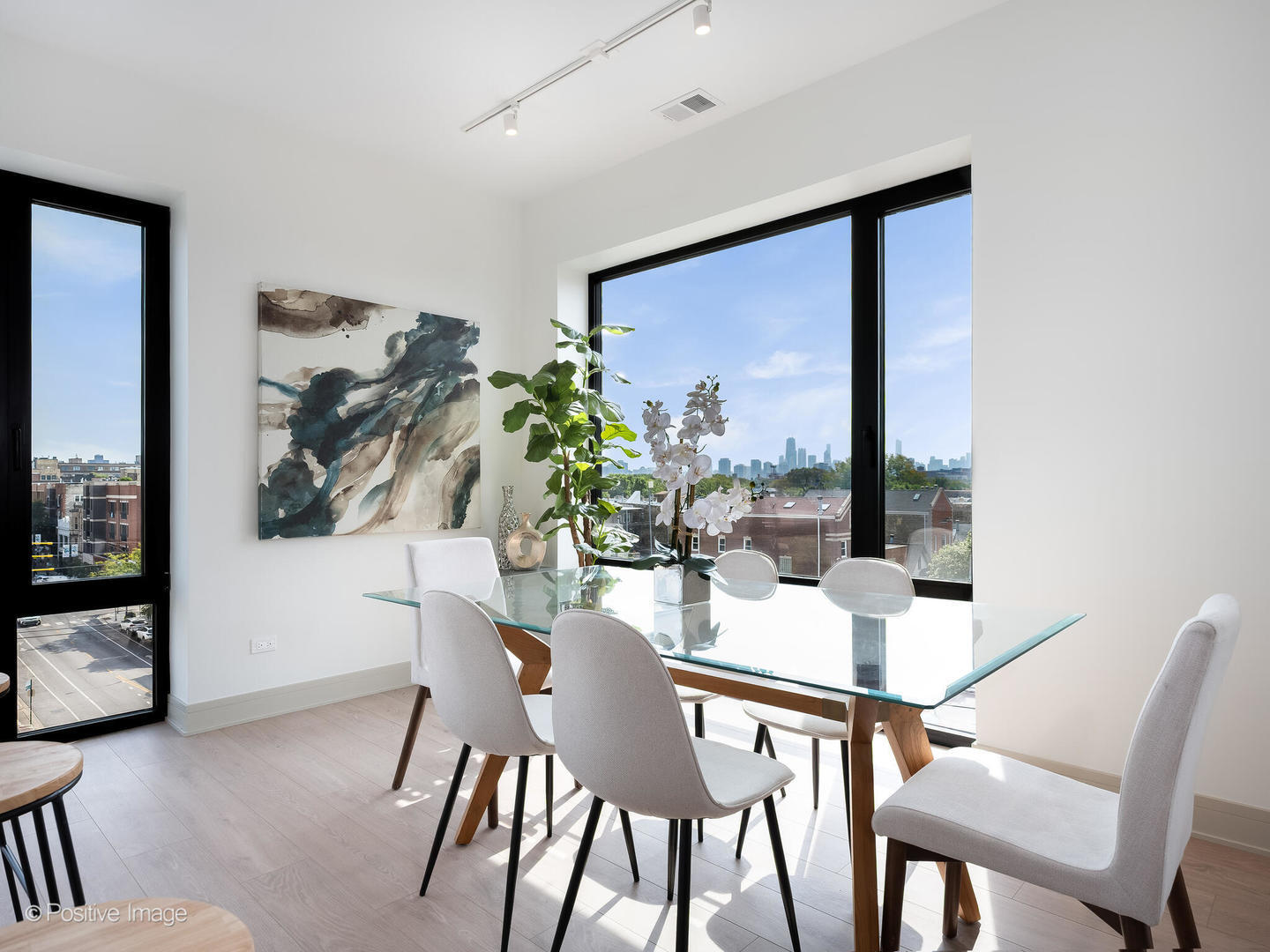 Building Photo - 3202 N Racine Ave