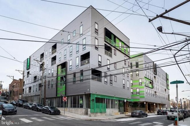 Building Photo - 1501 N 31st St