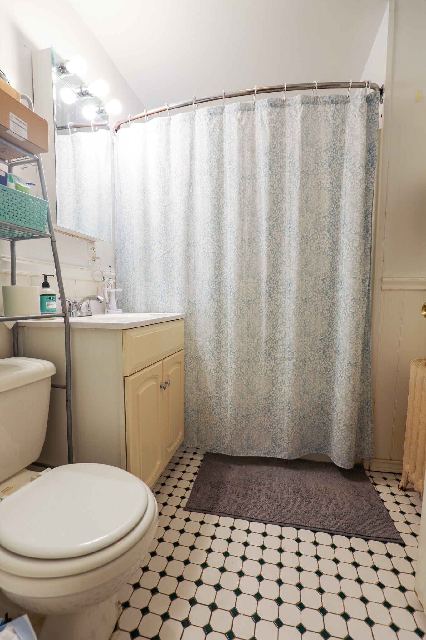 Building Photo - 322 St Paul St