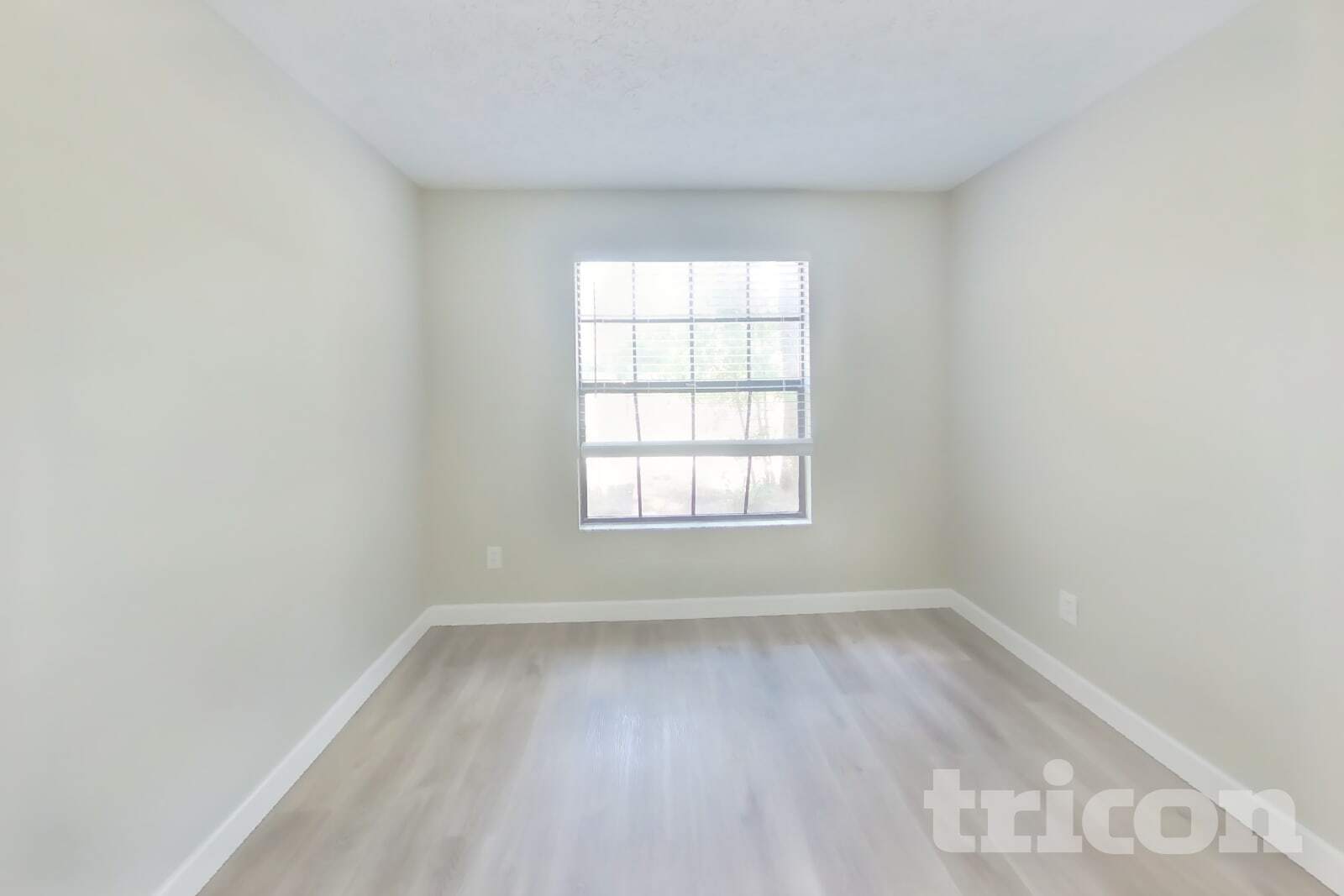 Building Photo - 23515 Shining Star Dr