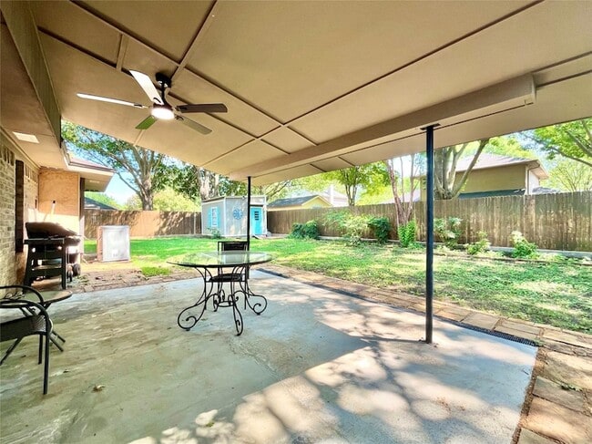 Building Photo - 1328 Kings Row