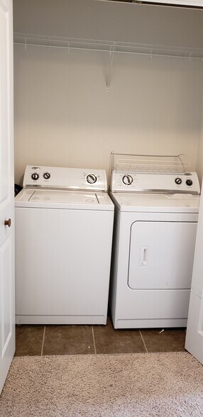 Washer and dryer - 301 SE 11th St