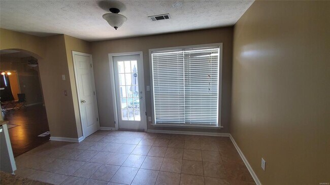 Building Photo - 8755 Ridgestone Ct