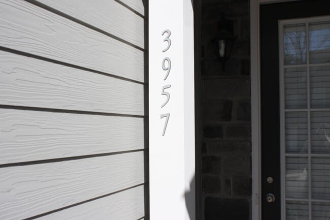 Building Photo - 3957 Augustine Pl