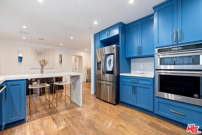 Building Photo - 3350 Coy Dr