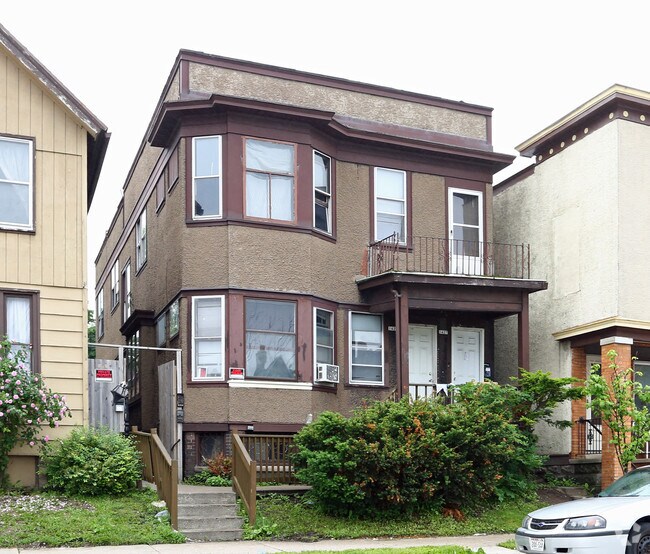 1425 W Greenfield Ave 1425 W Greenfield Ave Milwaukee WI 53204