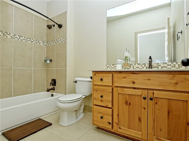 Building Photo - 1409 Sanchez St