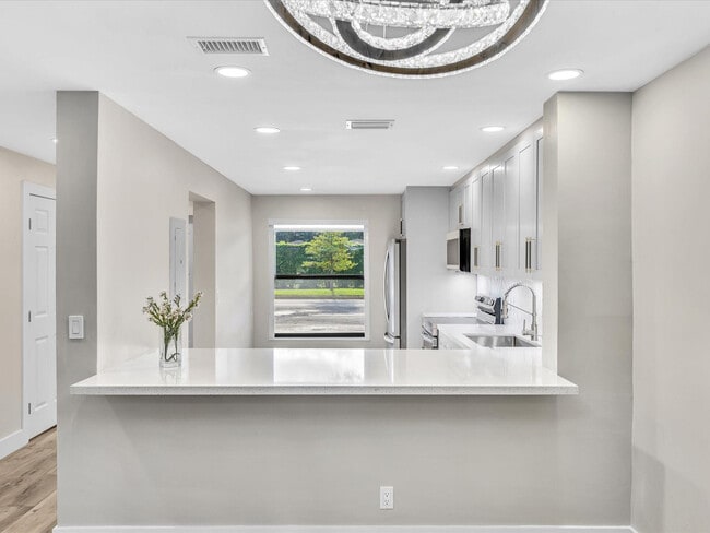 Building Photo - 1381 NW 99th Ave