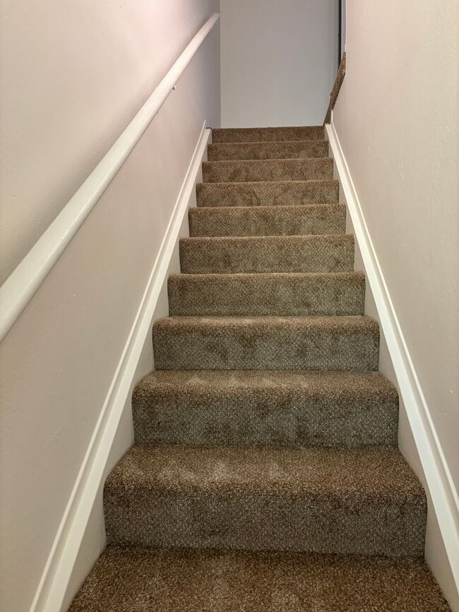 Building Photo - 2035 Mount Olive Dr