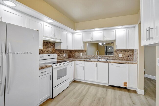 Primary Photo - 12651 SW 16th Ct