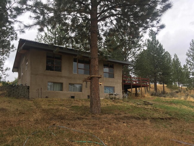 Building Photo - 1087 Quartz Ridge Rd