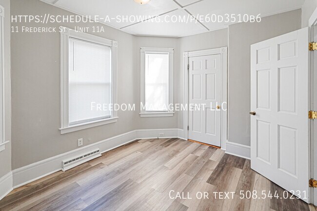 Building Photo - 11 Frederick St