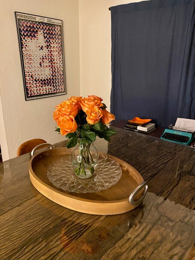 dining room - 618 N La Jolla Ave